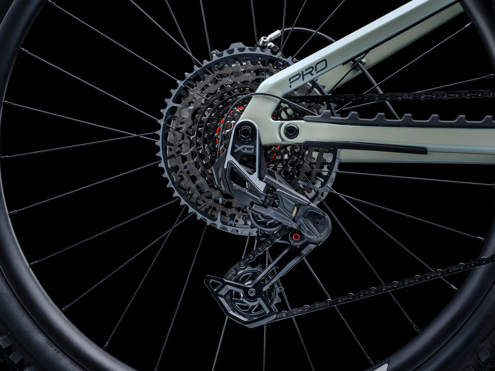 Crussis e-Full 12.11-Pro 800Wh 2026